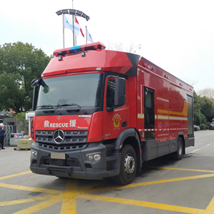 Camion de lutte contre l'incendie de véhicule aérien sans pilote-Moteur diesel automatique 4x2 - Product Image 1