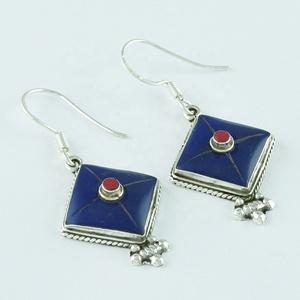 Boucles d'oreilles en argent sterling 92.5 faites à la main nouveau design avec pierre de corail lapis pour les mariages fêtes directement de l'Inde grossiste - Product Image 2