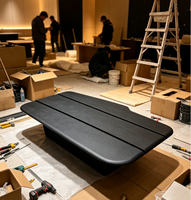 Table basse moderne avec plateau noir mat en panneau écologique de qualité E1 pour hôtel, villa, table centrale sur mesure