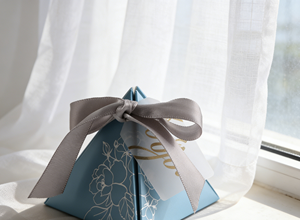 Square <b>Wedding</b> Favor <b>Box</b> Eco-Friendly High-End Thick White Cardboard with Gold Foil Stamping and Varnishing Sponge Liner - Product Image 3