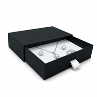 Boîte cadeau en papier rigide recyclable de luxe avec logo personnalisé pour collier, bague, boucles d'oreilles