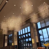 Lampadario a Stella Personalizzato Non Standard, Illuminazione Commerciale per Tavoli Espositivi, Hotel, Ville e Sale Banchetti