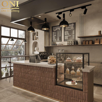 Meubles de café moderne Vitrine en bois éclairée par LED pour magasin de centre commercial Bar et thé à bulles Comptoir de café Design d'intérieur