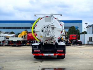 รถดูดสิ่งปฏิกูล Dongfeng 9000L จากโรงงานจีน พร้อมเครื่องยนต์เสริมและปั๊มสุญญากาศสำหรับทำความสะอาดท่อระบายน้ำ มาตรฐานยูโร 3 แบบ 2 เพลา สำหรับฉีดน้ำแรงดันสูงและดูดสิ่งปฏิกูล - Product Image 6