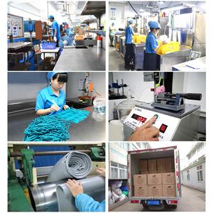 Ensemble de 4 couverts pour l'alimentation de bébé comprenant une assiette en silicone, un bavoir pour visage d'animal, une cuillère et une fourchette avec manche en bois - Product Image 6