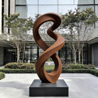 Sculpture d'anneaux emboîtables en acier Corten et acier inoxydable, Art de jardin moderne en maillons de chaîne, Statue paysagère extérieure