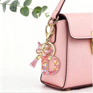 Llavero <span class=keywords><strong>de</strong></span> Aleación Más Vendido con 26 Letras Inglesas, un Colgante para Bolso <span class=keywords><strong>de</strong></span> Chica Juvenil y Adorable, y Accesorios para Coche. - Product Image 6