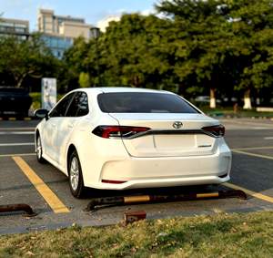 Auto Usado <span class=keywords><strong>Toyota</strong></span> Corolla, Transmisión Automática, 1.5 de Cilindrada, Navegación, Freno de Mano Electrónico, Volante Multifunción - Product Image 4