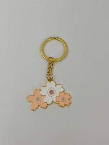 พวงกุญแจโลหะเคลือบอ่อนลายดอกซากุระ ของที่ระลึก พวงกุญแจดอกซากุระ - Product Image 2