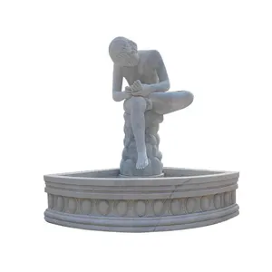 تمثال داود النموذجي تمثال حصري من الرخام البيض اليوناني المنحوت وهو تمثال من الراتنج البوذي الأوروبي