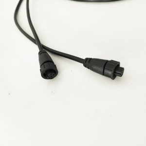 Maßgefertigte Kabelkonfektion für Elektrofahrzeuge mit Tyco-Steckverbindern - Product Image 4