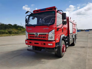 Nouveau Camion de Pompiers Tout-Terrain 4x4 Personnalisé 2026 avec Réservoir, Pompe, Treuil et Équipement de Sauvetage Incendie - Product Image 2