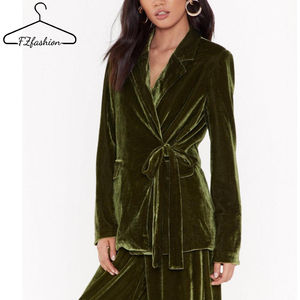 Chaqueta <span class=keywords><strong>de</strong></span> <span class=keywords><strong>terciopelo</strong></span> ajustada para <span class=keywords><strong>mujer</strong></span> 2020 - Product Image 3