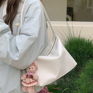 กระเป๋าสะพายไหล่สไตล์เกาหลีแบบเรียบง่าย สีขาวนม ซิปปิด ใช้ได้ทุกวัน เหมาะกับชุดลำลอง กระเป๋าสะพายข้างผู้หญิง - Product Image 3