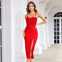 Robe midi rouge douce tissée écoresponsable pour femme, ornée de fleurs 3D et de sequins, avec bretelles spaghetti ajustables, style moulant, idéale pour soirées formelles, bals de promo et l'été