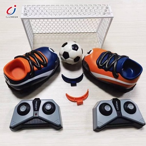 Chengji – deux chaussures de football, combat 4CH électrique kick the ball, jeu de football, télécommande, <span class=keywords><strong>2</strong></span>.4g, <span class=keywords><strong>mini</strong></span> rc, chaussures de football, voiture - Product Image 2
