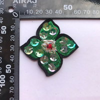 Tiktok Vente Chaude Fleur Patch Broderie Conception Appliques À La Main Avec Perle Strass pour Vêtements