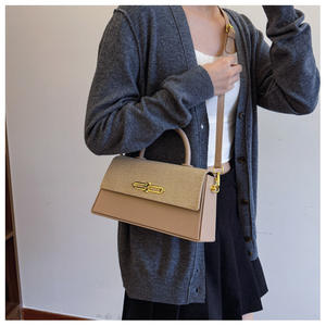 Sac à main carré personnalisé pour femmes impression de logo personnalisé sac à bandoulière tendance et tendance pour femmes - Product Image 3