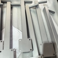 Supports de fixation professionnels en acier allié soudé, de précision, pour la fabrication de tôlerie, destinés à l'assemblage d'instruments électroniques