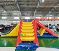 Glissière gonflable de PVC de parc aquatique avec la glissière d'eau s'élevante gonflable de combinaison de plate-forme de rebondissement