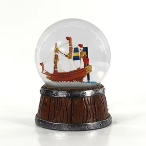 Barato al por mayor personalizado ciudad sueca atracciones resina bola <span class=keywords><strong>de</strong></span> nieve artesanías recuerdos <span class=keywords><strong>de</strong></span> viaje decoración del hogar regalos para amigos - Product Image 2