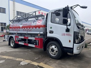 Camion-citerne sur mesure pour 6 cuves <span class=keywords><strong>de</strong></span> <span class=keywords><strong>soude</strong></span> <span class=keywords><strong>caustique</strong></span> à 50% avec certification GCC - Product Image 2