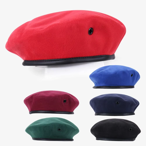 Bérets pour hommes et femmes, logo personnalisé, mode française, classique en <span class=keywords><strong>laine</strong></span> et cuir, artiste peintre, uniforme cosplay décontracté, casquette brodée - Product Image 1