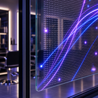 Écran LED transparent pour la publicité sur les vitres des salons de coiffure