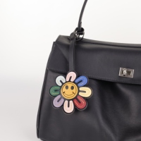 Gantungan Tas Daisy, Ornamen Tali Bunga Wajah Tersenyum Lucu dari Kulit Imitasi untuk Tas Jinjing Kasual, Tas Selempang, Botol Air