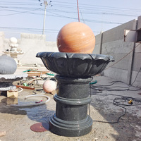 Fontaine à boule Feng Shui en pierre sculptée à la main, eau courante, sphère porte-bonheur rouge coucher de soleil, bassin paysager de style européen