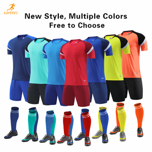 Maillot de football d'été personnalisable pour homme 100% polyester Séchage rapide Respirant Transfert thermique Nom de l'équipe personnalisé Logo Positions Short - Product Image 2