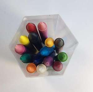 Juego de 4 Crayones de Cera de Colores No Tóxicos de 3.5'' - Product Image 3