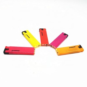 Dongyi Nhà Máy Rắn Năm Màu Sắc DY-F015 Nhựa Khí Windproof Thuốc Lá Nhẹ Hơn Cho Người Hút Thuốc - Product Image 5