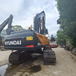 Excavatrice sur chenilles HYUNDAI 305LC-9T d'occasion, 30 tonnes, engin de terrassement lourd avec moteur Cummins et faible nombre d'heures de fonctionnement, à vendre - Product Image 4