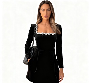 Vestidos Elegantes de Terciopelo de Seda con Cuello Cuadrado y Adornos de Diamantes para Mujer - Product Image 4