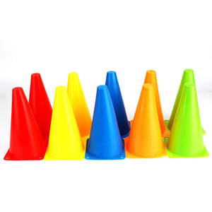 Cône <span class=keywords><strong>de</strong></span> marquage d'entraînement pour parking, entraînement à la conduite, exercices <span class=keywords><strong>de</strong></span> football, <span class=keywords><strong>de</strong></span> basketball, activités intérieures et extérieures, événements festifs - Product Image 3