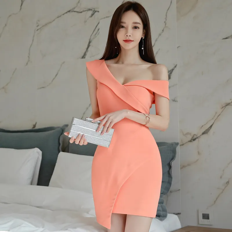 Korean Style Women Sexy Off the Shoulder Summer Fashion Dresses