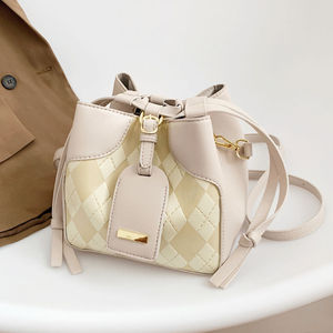 2026 New Trend Design Women's Bucket Bag High Quality Simple Texture Bucket Type Crossbody Bag - Product Image 1