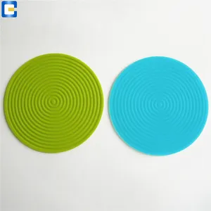 Commercio all'ingrosso di vendita caldo personalizzato colorato antiscivolo in silicone sottobicchiere della tazza mat