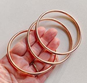 Ensemble de bracelets en résine écologiques minimalistes - Product Image 4