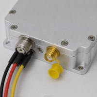 Module amplificateur de puissance RF personnalisable 360-800 MHz 13W-50W à gain élevé 48 dB avec boîtier en aluminium et télécommande