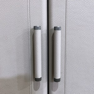 现代风格的皮革和铝制家具拉手，适用于卧室、浴室、公寓、衣柜、橱柜、抽屉 - 耐用且易于安装 - Product Image 4