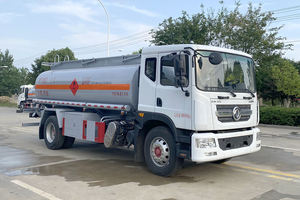 New Dongfeng 4x2 Oil Tanker Truck 15000L 280HP Flammable Liquid Transportation Vehicle Refueling Truck Fuelpump - Product Image 2