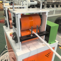 PVC-Zahlenschlauch-Produktionslinie mit Vakuum-Größentank und automatischem Schneidemaschine