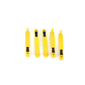 Étiquettes d'oreille RFID étanches pour animaux, micro-puces HF, étiquettes d'identification pour bovins et ovins, pour <span class=keywords><strong>la</strong></span> gestion <span class=keywords><strong>de</strong></span> l'élevage - Product Image 1