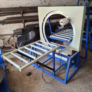 Machine d'emballage orbitale automatique pneumatique contrôlée par PLC avec des fonctions d'économie d'énergie - Product Image 1