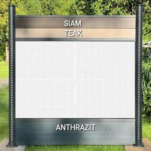 Clôture de confidentialité extérieure en bois WPC avec panneau solaire Clôture Système photovoltaïque combiné avec écrans de confidentialité Wpc - Product Image 4