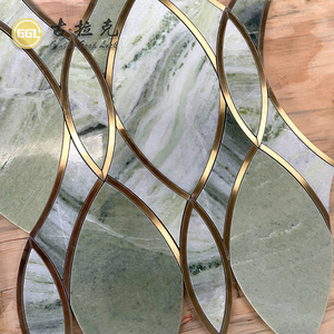 Le tessere di mosaico in marmo verde mescolano l'ottone per la decorazione della parete e il backsplash dell'hotel - Product Image 3