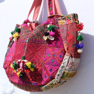 Bolso Tote Banjara Hecho a Mano, Bolso de Hombro Bordado con Flores, Gran Capacidad, Forro de Algodón Ligero - Product Image 4