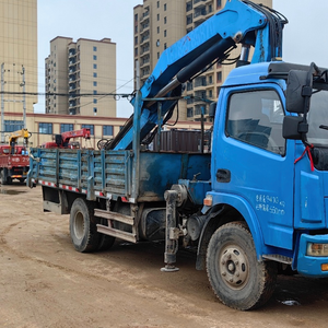 Camión Grúa Articulada de 7 Toneladas y 5 Secciones de <span class=keywords><strong>Segunda</strong></span> <span class=keywords><strong>Mano</strong></span>, con Garra Giratoria de 360 Grados para Operaciones en Almacenes de Madera - Product Image 4